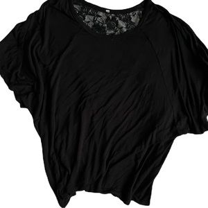 TOP W/LACE ON BACK NECK LINE
